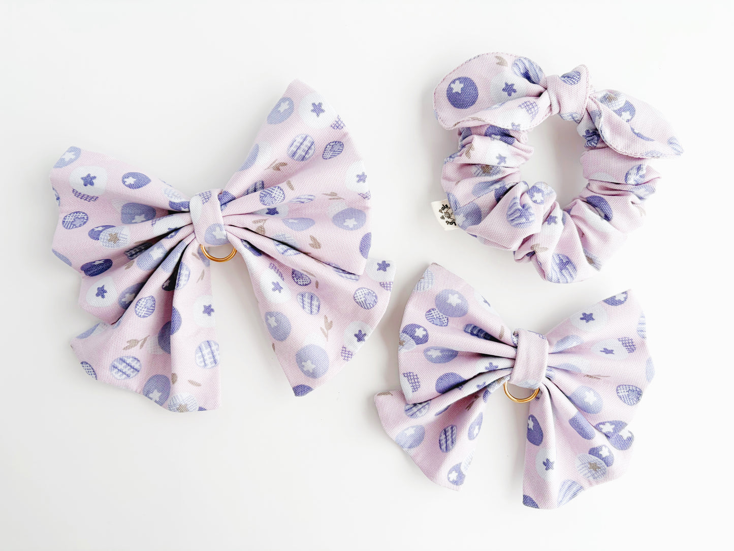 Blueberry Bowtie