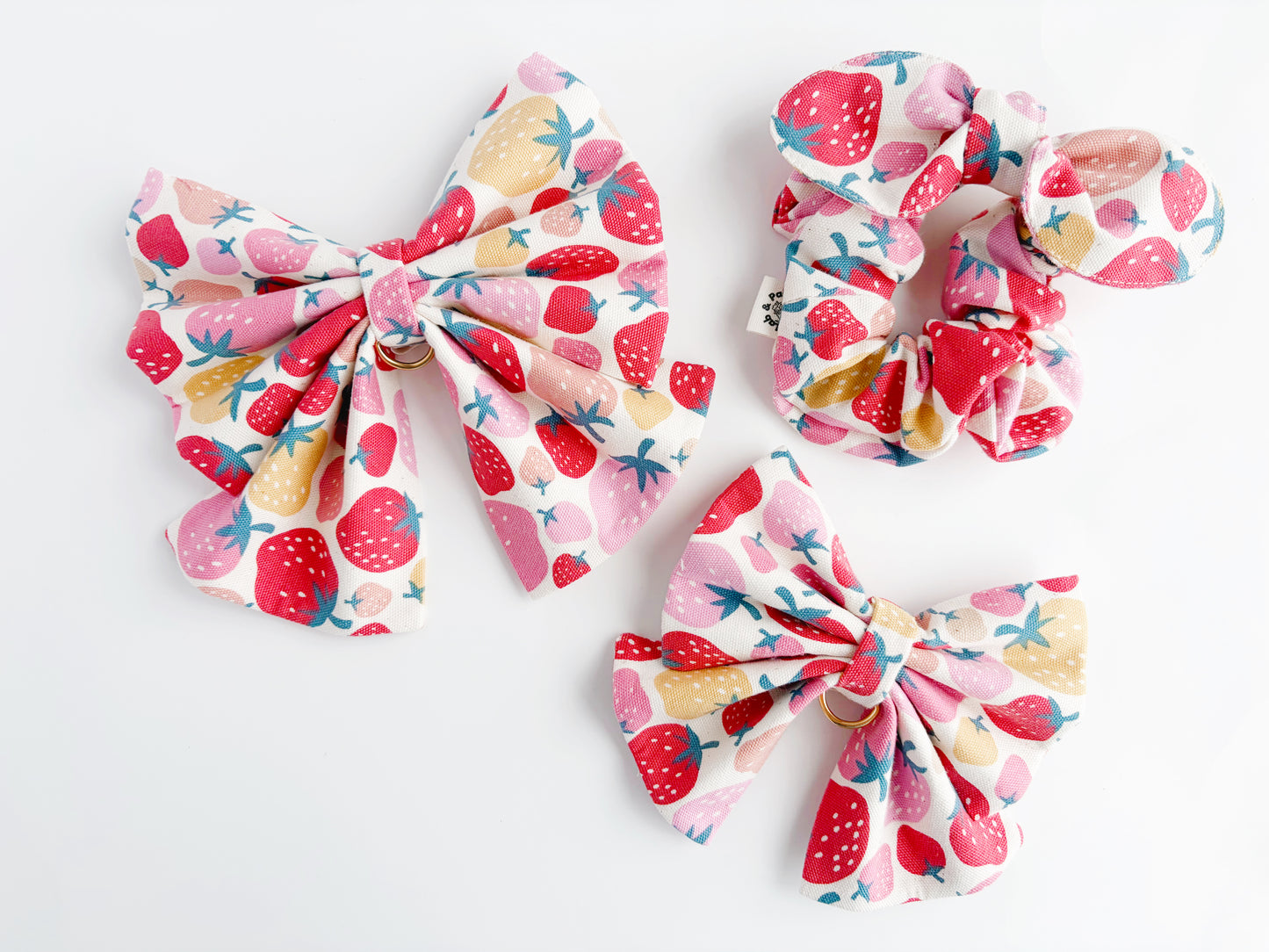 Strawberry Cream Bowtie