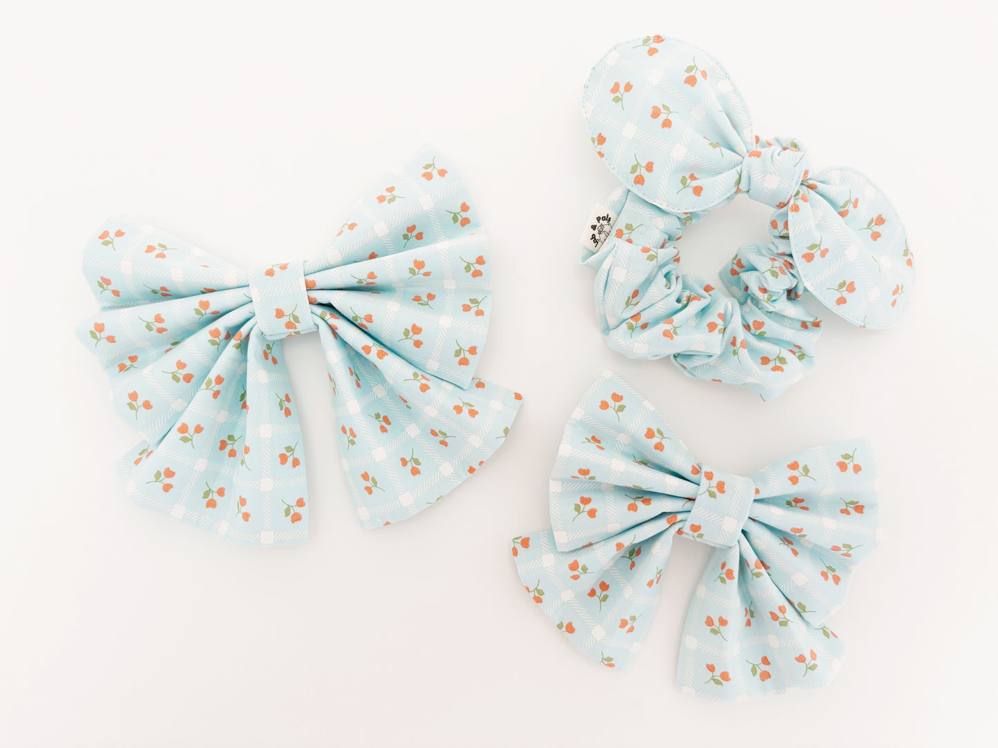 Blue Tulips Bowtie