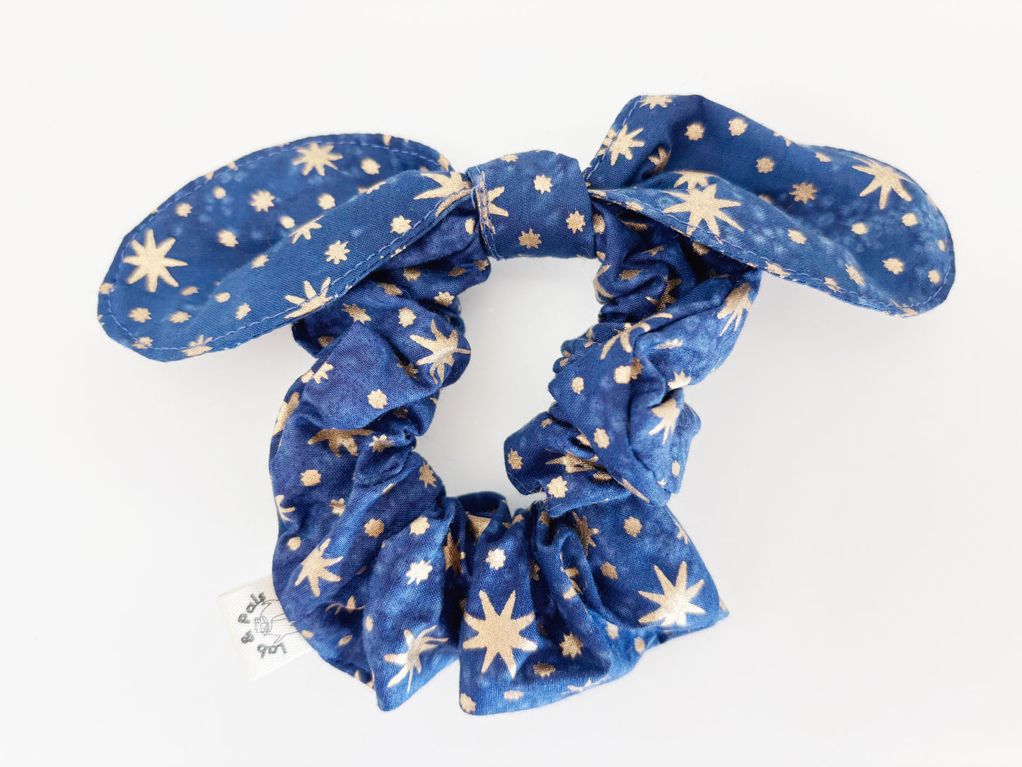 Leo Scrunchie