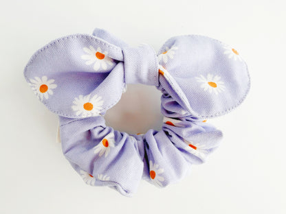 Daisy Scrunchie