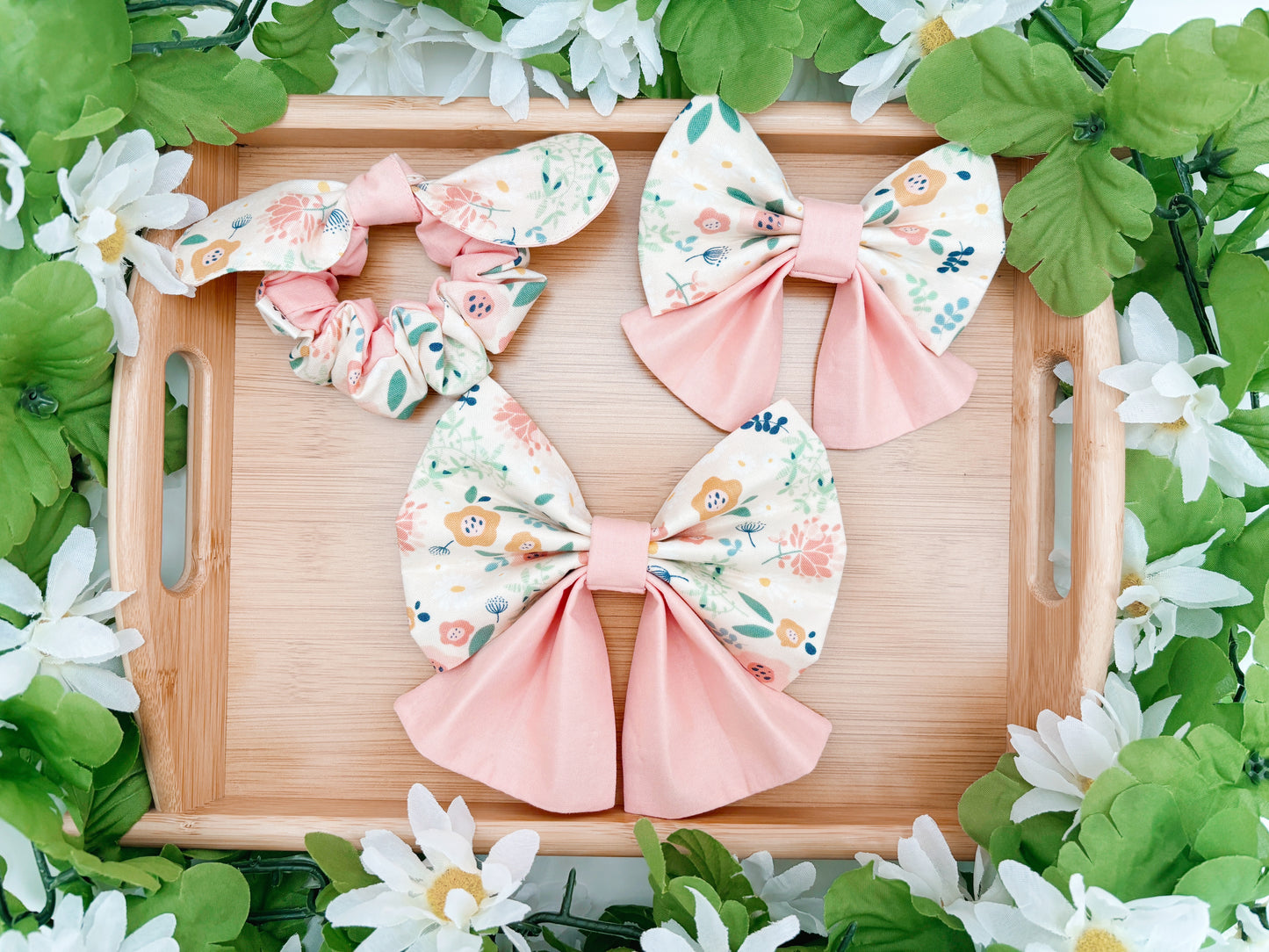 Dahlia Bowtie