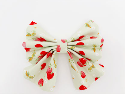 Mae Bowtie