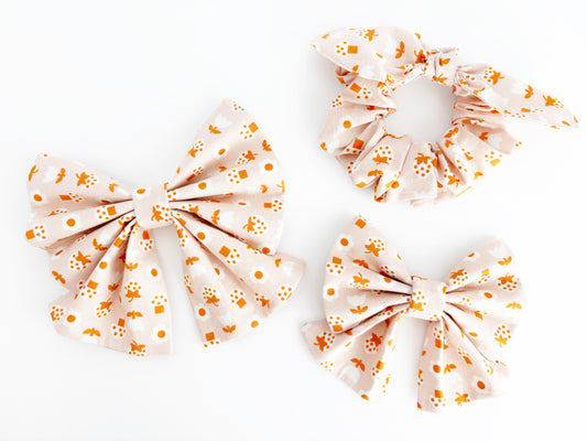 Cameo Rose Scrunchie