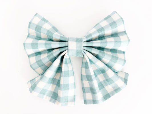 Robin Bowtie