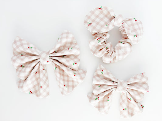 Cheri Bowtie